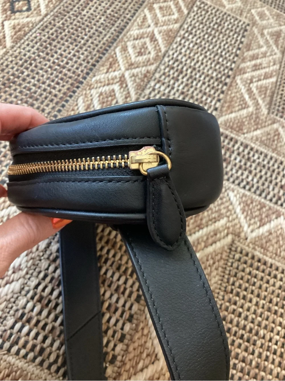ARITZIA • ALXILIARY Quilted Black Leather Waist Belt Bag Crossbody with Gold Zip
